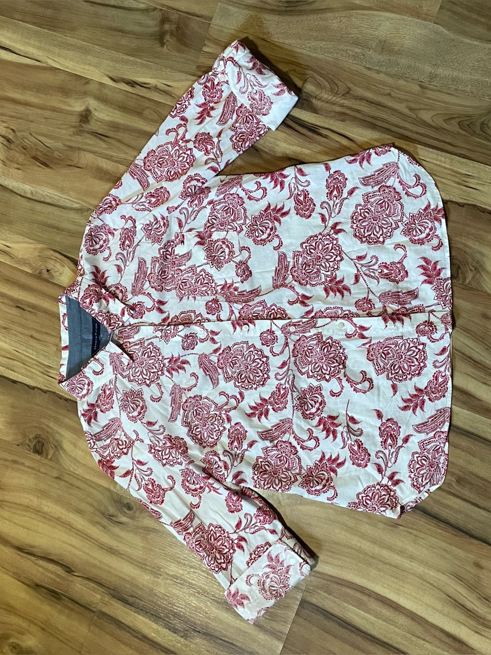 Tommy Hilfiger Red White Floral Button Up Shirt Roll Tab Long Sleeve Size L/XL